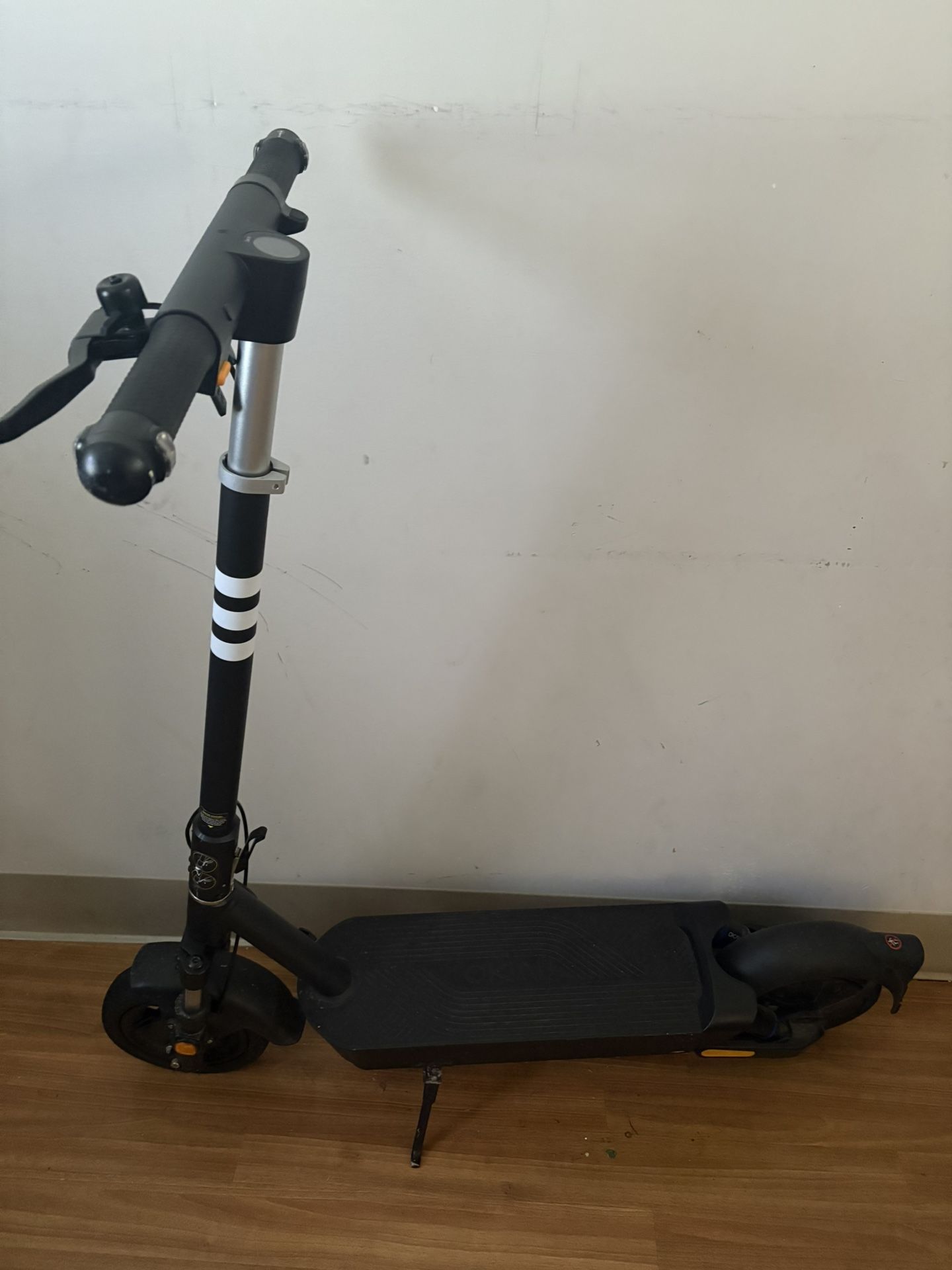 Okai Electric Scooter 25mph
