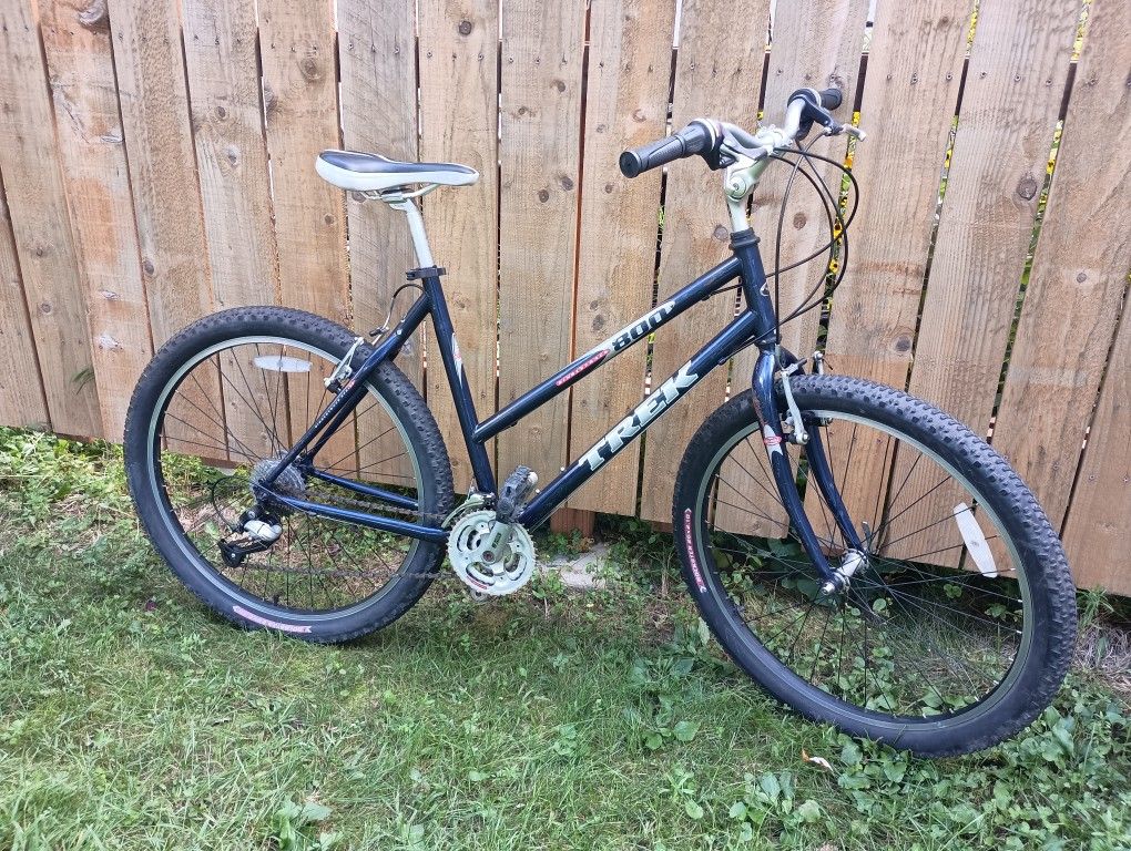 Trek Single track 800 26" Mountain Bike