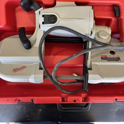 Lightly Used Milwaukee 6230 Band Saw