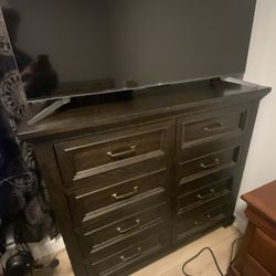 Solid Wood Dresser 