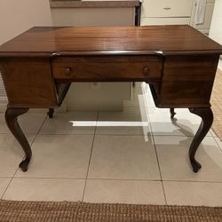 Beautiful Antique Desk. Late 1930’s 