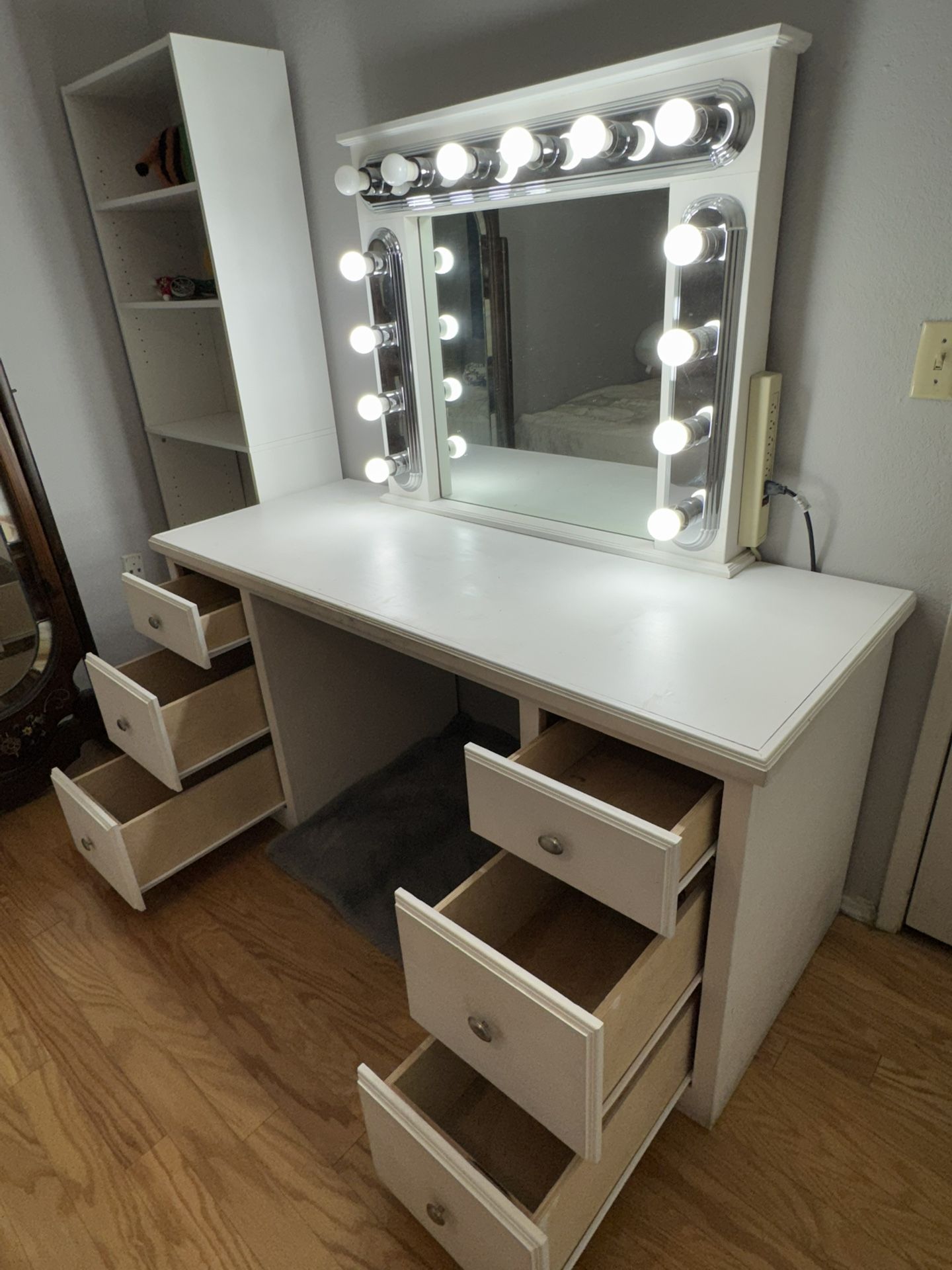 Makeup Vanity