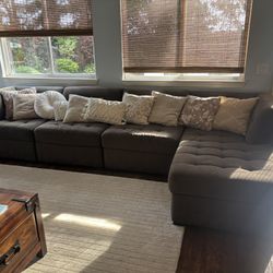 Macys Grey Roxanne Sectional $200