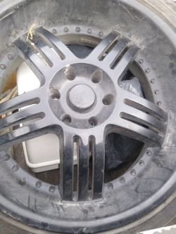 Used 22 Inch Rim With Size 285/45/22 Tire