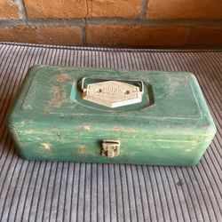 Vintage Victor Metal Fishing Tackle Box With Items Inside 