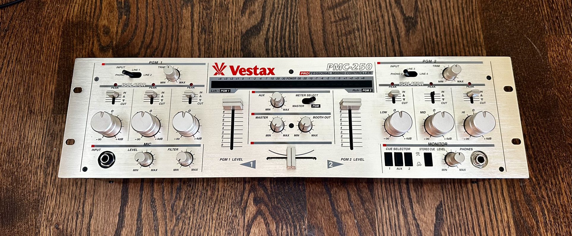 VESTAX PMC 250 ROTARY DJ MIXER