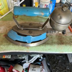 Steam Iron Coleman Instant Lite Made In USA Used Antique 45 Dls Hablo Español 