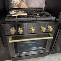 ZLINE Autograph Edition 30 in. 4.2 cu. ft. Paramount Gas Range