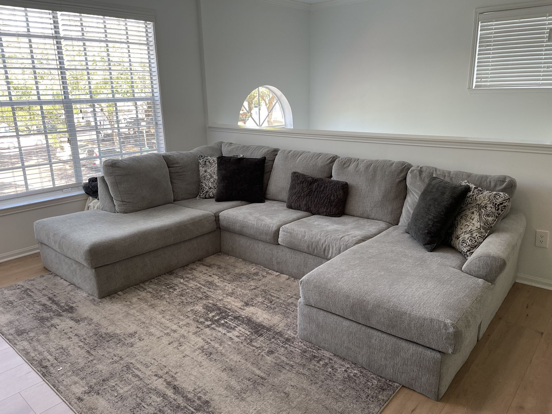 LIKE NEW Grey Sectional Couch