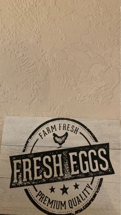Farm fresh eggs sign
