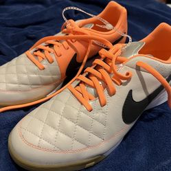 Nike Tempo Indoor Soccer Shoes