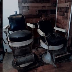 E. BERNINGHAUS CO. antique barber chairs. Vintage Green