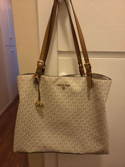 AUTHENTIC MICHAEL KORS BAG