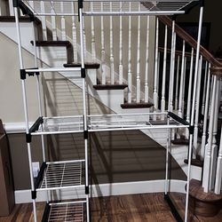 Clothes storage rack