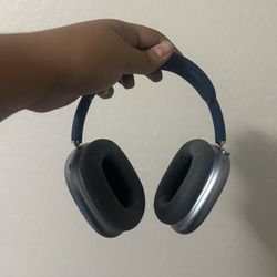 AirPod Maxes