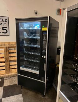 Crane National 168D 4 Wide Snack Vending Machine MDB Ready