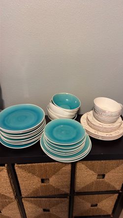 Mixed Dish Set – Plates & Bowls