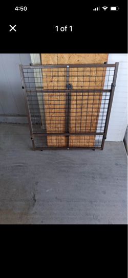Metal Wire Safety Gate or Pet Gate