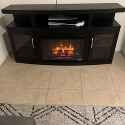 Fireplace/entertainment Center