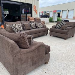 ⚠️ Sofa Set ⚠️ $520