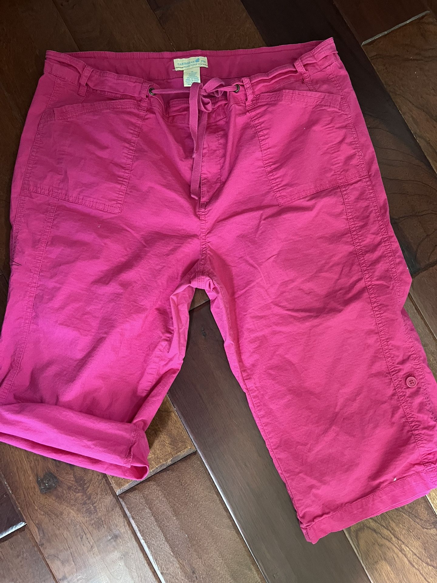 Ladies Hot Pink Bermuda Shorts Size 16