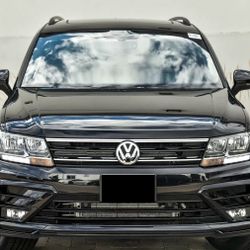 2021 Volkswagen Tiguan SE – 7 Seater, Panoramic Roof, Leather Seats + tow package – Fully Loaded