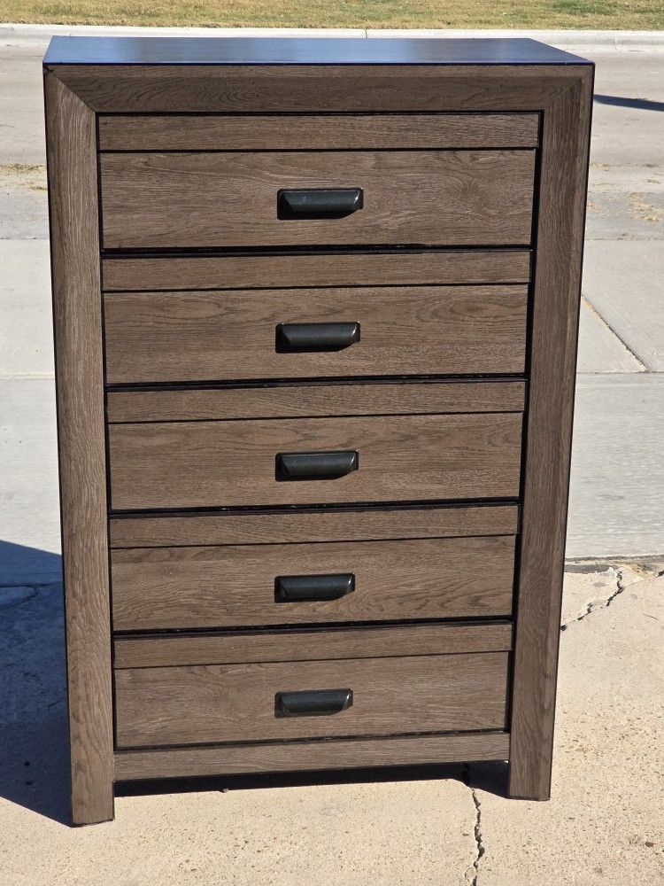 DRESSER