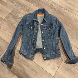Levi's Jean Jacket XS
