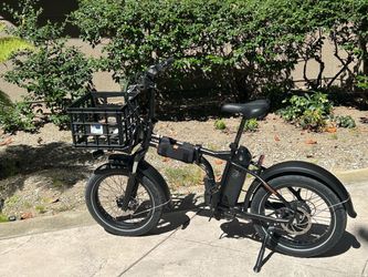 2021 RadMini 4, Folding / Electric / Fat Tire Bike with everything!