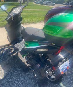 Bintelli Gas Scooter Moped Green