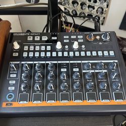 Arturia drumbrute