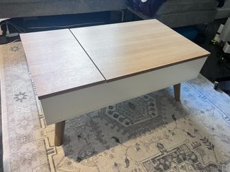 Lift top coffee table