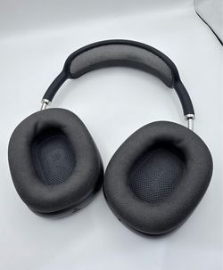 Apple AirPods Max Space Gray
