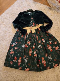 Christmas Dress Size 7 And 10 Little Girls