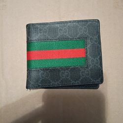 Men's Gucci Wallet 300$