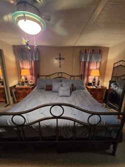 King Bed Metal Frame With Matching Standing Mirror 