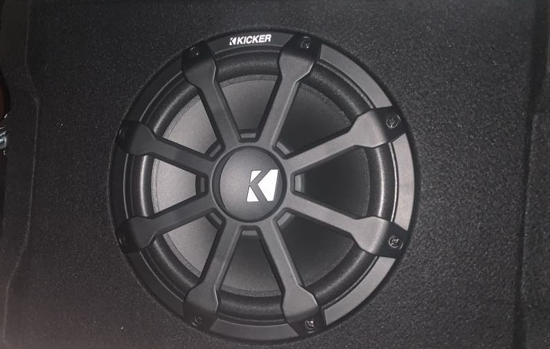 KICKER SPEAKER