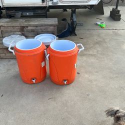 5 Gallon Rubbermaid Jugs Free
