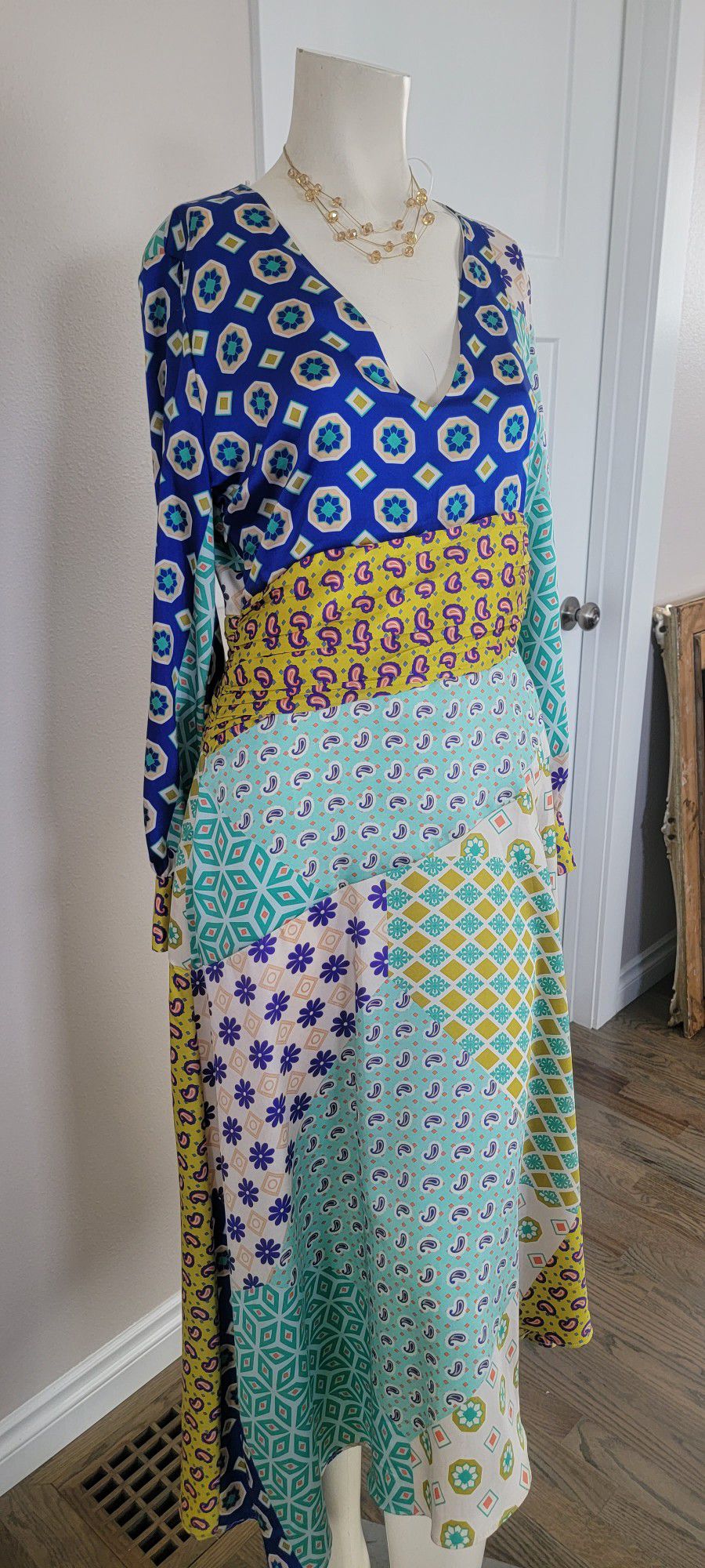 Beautiful new Zara dress, size medium for $30