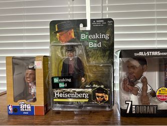 Figurines