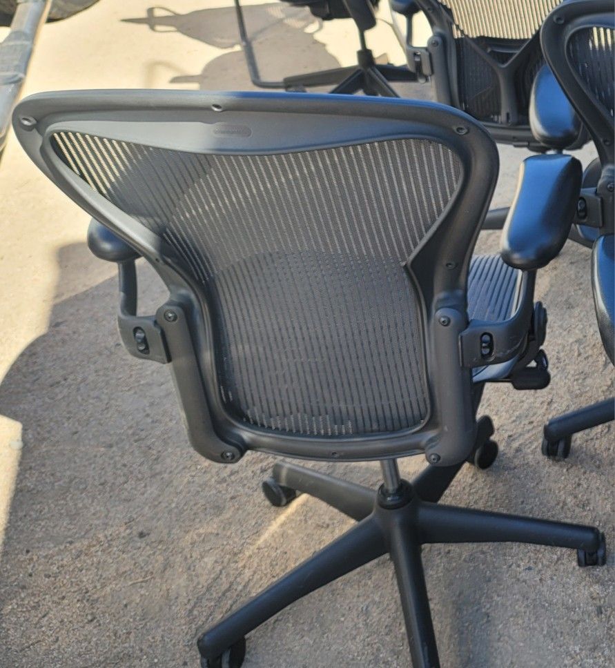 Herman Miller Aeron Office Desk Gaming Chairs Office furniture