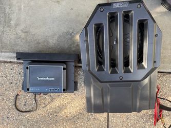 Jeep Wrangler JL Subwoofer and Amp