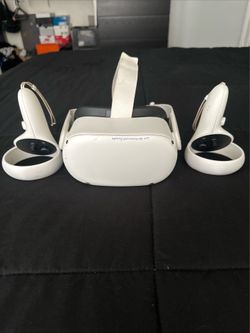 Meta Quest 2 Virtual Reality Headset 128GB with Controllers and Head Strap White