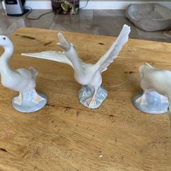 Lladro White Geese Porcelain Figurines 