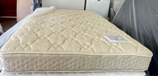 Queen Size Mattress (Colchon Queen Size)