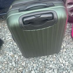 Green Color Shell Traveling Luggage Carry On