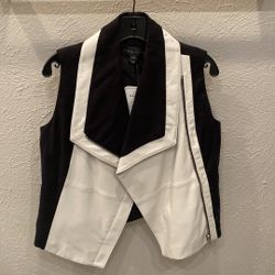 BAGATELLE white faux leather / black linen vest