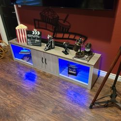 Entertainment Table