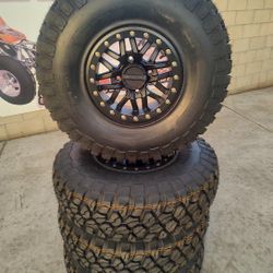 Canam Maverick X3 32x10-14 On Race line Beadlocks