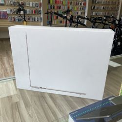 Apple MacBook Air M4 2025 13inch Brand New Sealed Inside Box Finance It Today No Credit Needed! $80 Down To Take It